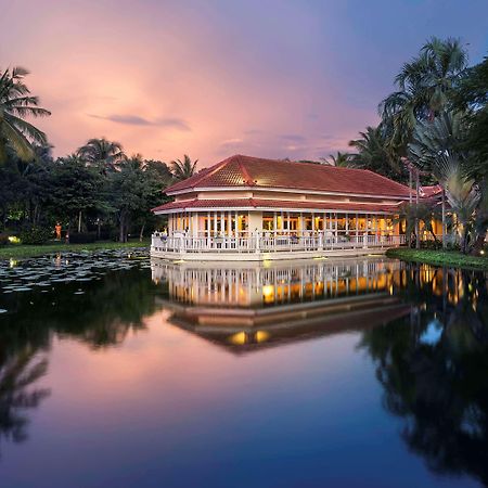 Sofitel Angkor Phokeethra Golf & Spa Resort Сиемрип Экстерьер фото